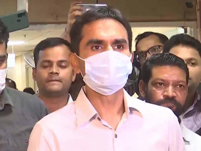 Sameer Wankhede's difficulties increased; Bhim Army jumps in NCB cast reservation job dispute | Sameer Wankhede: समीर वानखेडेंच्या अडचणी वाढल्या; नोकरीच्या वादात भीम आर्मीची उडी Sameer Wankhede's difficulties increased; Bhim Army jumps in NCB cast reservation job dispute | Sameer Wankhede: समीर वानखेडेंच्या अडचणी वाढल्या; नोकरीच्या वादात भीम आर्मीची उडी