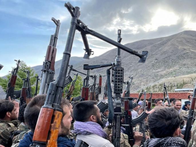 Taliban Attack on Panjshir after America's last plane left; Ceasefire violation | Afghanistan: तालिबानचा पंजशीरच्या पाठीत वार; अमेरिका जाताच भीषण हल्ला Taliban Attack on Panjshir after America's last plane left; Ceasefire violation | Afghanistan: तालिबानचा पंजशीरच्या पाठीत वार; अमेरिका जाताच भीषण हल्ला