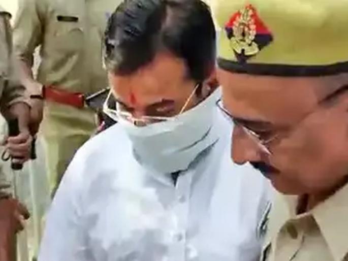 Lakhimpur Kheri Violance: son of MoS Home Ajay Mishra Teni, Ashish Mishra arrested after 12 hours interrogation | Lakhimpur Kheri: लखीमपूर खीरी: केंद्रीय गृहराज्य मंत्र्यांच्या मुलाला अखेर अटक; आशिष मिश्राची 12 तास चौकशी Lakhimpur Kheri Violance: son of MoS Home Ajay Mishra Teni, Ashish Mishra arrested after 12 hours interrogation | Lakhimpur Kheri: लखीमपूर खीरी: केंद्रीय गृहराज्य मंत्र्यांच्या मुलाला अखेर अटक; आशिष मिश्राची 12 तास चौकशी