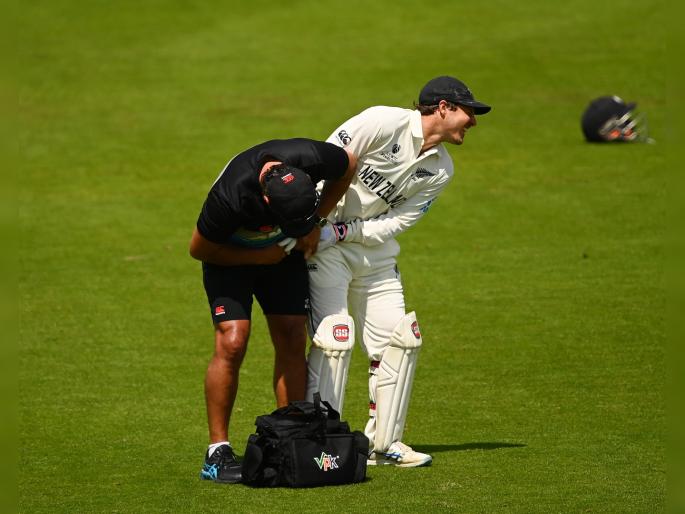 WTC final 2021 Ind vs NZ Test : BJ Watling is keeping despite a dislocated right ring finger. This is his last day in Test cricket | WTC Final 2021 IND vs NZ : बोट मोडलं तरी सोडलं नाही मैदान; न्यूझीलंडच्या यष्टिरक्षकानं झेल घेत भारताचं केलं नुकसान!