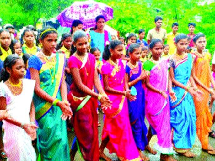 National level 'non-burning hut' | ‘न पेटणाऱ्या झोपडी’ची राष्ट्रीयस्तरावर दखल National level 'non-burning hut' | ‘न पेटणाऱ्या झोपडी’ची राष्ट्रीयस्तरावर दखल