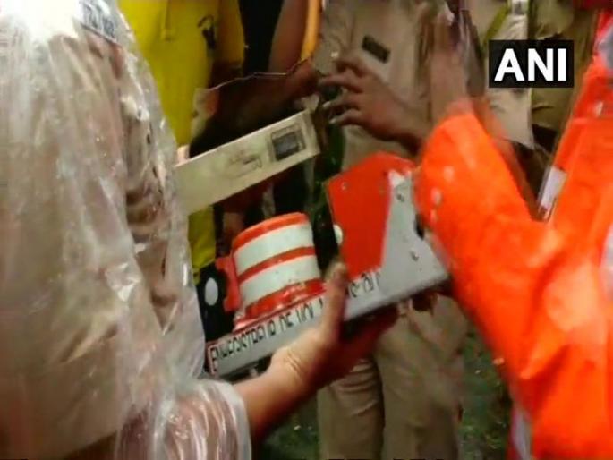 Chartered Plane Crashed In Mumbai: Black-box of the chartered plane that crashed in Ghatkopar, recovered 5 dead | Chartered Plane Crashed In Mumbai : अपघातग्रस्त विमानाचा ब्लॅक बॉक्स बचाव दलाच्या हाती, काय असतं या ब्लॅक बॉक्समध्ये? Chartered Plane Crashed In Mumbai: Black-box of the chartered plane that crashed in Ghatkopar, recovered 5 dead | Chartered Plane Crashed In Mumbai : अपघातग्रस्त विमानाचा ब्लॅक बॉक्स बचाव दलाच्या हाती, काय असतं या ब्लॅक बॉक्समध्ये?