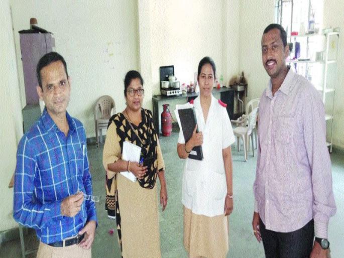 Larvae in the municipality hospital; The contractor will be put in black list | पालिका रुग्णालयातील नाश्त्यात अळ्या; कंत्राटदाराला काळ्या यादीत टाकणार Larvae in the municipality hospital; The contractor will be put in black list | पालिका रुग्णालयातील नाश्त्यात अळ्या; कंत्राटदाराला काळ्या यादीत टाकणार