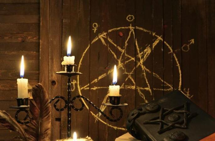 Superstitious vampire takes victim of 'human'? Yawatmal girl murder case | अंधश्रद्धेच्या पिशाच्चाने घेतला 'मानवी'चा बळी? पौर्णिमेच्या दुसऱ्या दिवशी चिमुकलीचा खून