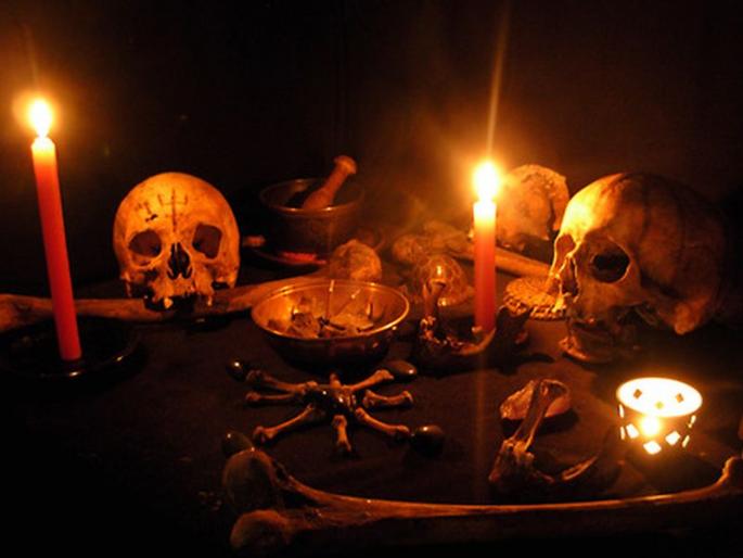 Child killed by superstition superstition, father seriously injured; On Diwali day, Wija Khaire family diva | अंधश्रद्धेने पछाडलेल्यांकडून मुलाची हत्या, पिता गंभीर जखमी, ऐन दिवाळीच्या दिवशी विझला खैरे कुटुंबातील दिवा Child killed by superstition superstition, father seriously injured; On Diwali day, Wija Khaire family diva | अंधश्रद्धेने पछाडलेल्यांकडून मुलाची हत्या, पिता गंभीर जखमी, ऐन दिवाळीच्या दिवशी विझला खैरे कुटुंबातील दिवा