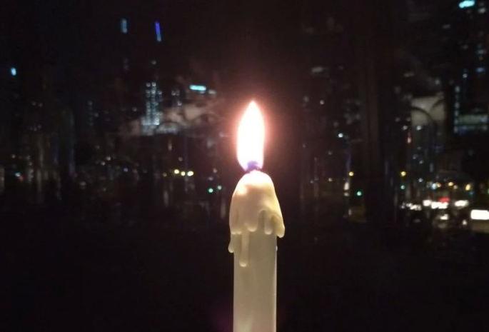 Half of the city of Nagpur, in the darkness: electricity distribution system failed | अर्धे नागपूर शहर अंधारात : वीज वितरण यंत्रणा ठरली फेल