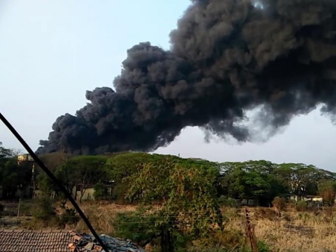 One killed in a gas explosion in a bottle; Filed a crime against the warehouse owner | बाटलीमध्ये जमा झालेल्या गॅसच्या स्फोटात एकाचा मृत्यू; गोदाम मालकाविरोधात गुन्हा दाखल