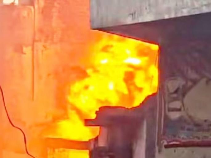 Explosion in Bengaluru's popular Rameswaram Cafe, 4 seriously injured | बेंगळुरूच्या लोकप्रिय रामेश्वरम कॅफेमध्ये स्फोट, ४ जण गंभीर जखमी Explosion in Bengaluru's popular Rameswaram Cafe, 4 seriously injured | बेंगळुरूच्या लोकप्रिय रामेश्वरम कॅफेमध्ये स्फोट, ४ जण गंभीर जखमी