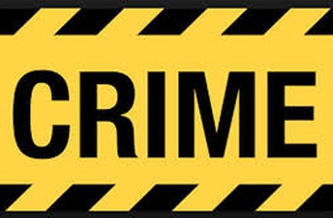 Former corporator's brother beaten by police | माजी नगरसेवकाच्या भावाची पोलिसास मारहाण Former corporator's brother beaten by police | माजी नगरसेवकाच्या भावाची पोलिसास मारहाण