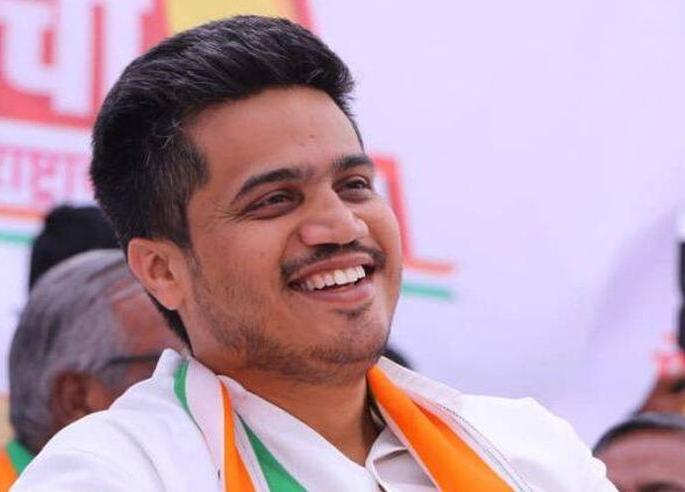 Five years of Mahavikas Aghadi will come to an end; But BJP's three months will not end - Rohit Pawar | महाविकास आघाडीची पाच वर्षे संपतील; पण भाजपचे तीन महिने संपणार नाहीत - रोहीत पवार