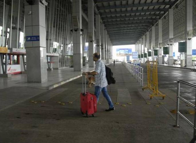 During the Corona period, the number of passengers at Nagpur Airport decreased by 29 lakhs | कोरोनाकाळात नागपूर विमानतळावरील प्रवासीसंख्येत २९ लाखांनी घट During the Corona period, the number of passengers at Nagpur Airport decreased by 29 lakhs | कोरोनाकाळात नागपूर विमानतळावरील प्रवासीसंख्येत २९ लाखांनी घट