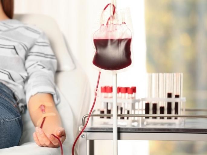 Shocking; On the blood bank 'Oxygen' in Solapur; Only enough stock for eight days | धक्कादायक; सोलापुरातील रक्तपेढ्या 'ऑक्सिजन' वर; आठ दिवस पुरेल इतकाच साठा