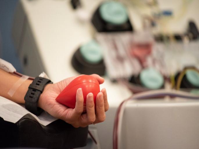 Donate blood Shortage of blood in Pune only 1 to 2 days blood supply in blood banks | रक्तदान करा! पुण्यात रक्ताचा तुटवडा, रक्तपेढ्यांमध्ये फक्त १ ते २ दिवसांचा रक्तपुरवठा Donate blood Shortage of blood in Pune only 1 to 2 days blood supply in blood banks | रक्तदान करा! पुण्यात रक्ताचा तुटवडा, रक्तपेढ्यांमध्ये फक्त १ ते २ दिवसांचा रक्तपुरवठा