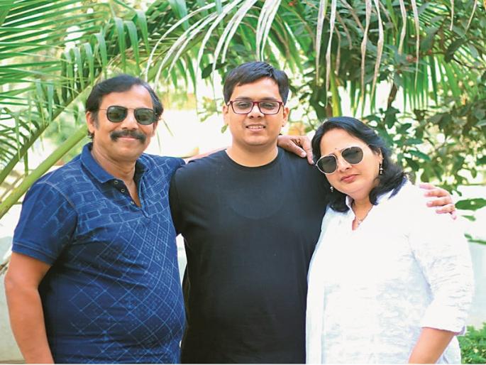 World Blood Donor Day: whole family become blood donor in social responsibility | World Blood Donor Day : सामाजिक दायित्व पाळत संपूर्ण परिवारच बनला रक्तदाता World Blood Donor Day: whole family become blood donor in social responsibility | World Blood Donor Day : सामाजिक दायित्व पाळत संपूर्ण परिवारच बनला रक्तदाता