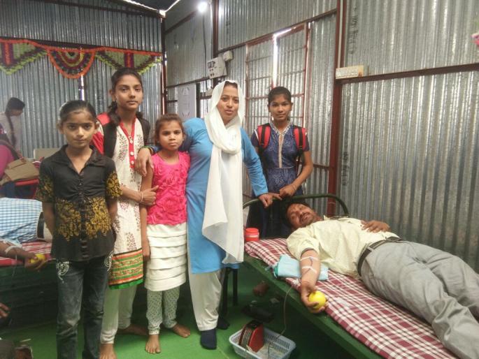 In Buldhana 140 people donated blood | बुलडाण्यात भक्तीला सामाजिकतेची जोड; १४० जणांनी केले रक्तदान In Buldhana 140 people donated blood | बुलडाण्यात भक्तीला सामाजिकतेची जोड; १४० जणांनी केले रक्तदान
