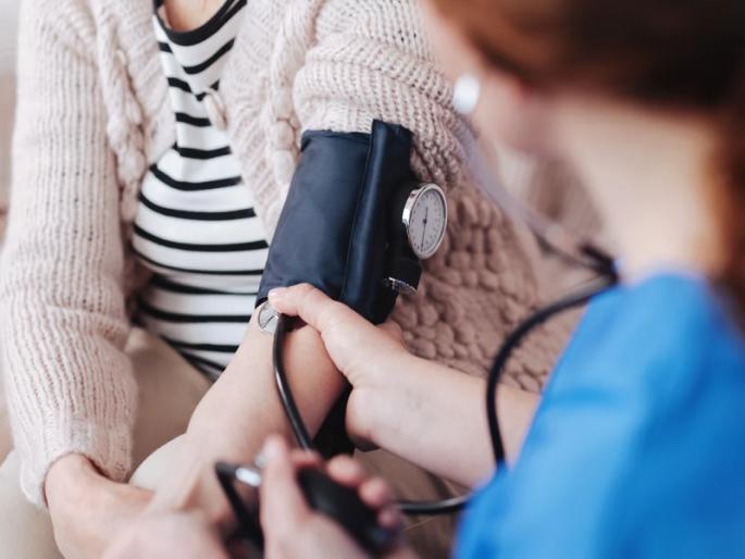 Maharashtra | Now women are suffering from men's disease; 4 lakh 19 thousand people have high blood pressure | Maharashtra | आता स्त्रियांनाच सतावतोय पुरुषांचा आजार; ४ लाख १९ हजार जणींना उच्च रक्तदाब Maharashtra | Now women are suffering from men's disease; 4 lakh 19 thousand people have high blood pressure | Maharashtra | आता स्त्रियांनाच सतावतोय पुरुषांचा आजार; ४ लाख १९ हजार जणींना उच्च रक्तदाब