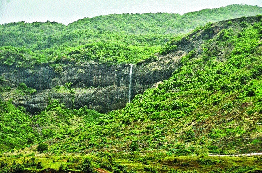 Want to wear Heaven Hills? CIDCO to set up tourist spot on 250 acres of land | हेवन हिल्स घालणार भुरळ? २५0 एकर जागेवर सिडको साकारणार पर्यटनस्थळ Want to wear Heaven Hills? CIDCO to set up tourist spot on 250 acres of land | हेवन हिल्स घालणार भुरळ? २५0 एकर जागेवर सिडको साकारणार पर्यटनस्थळ