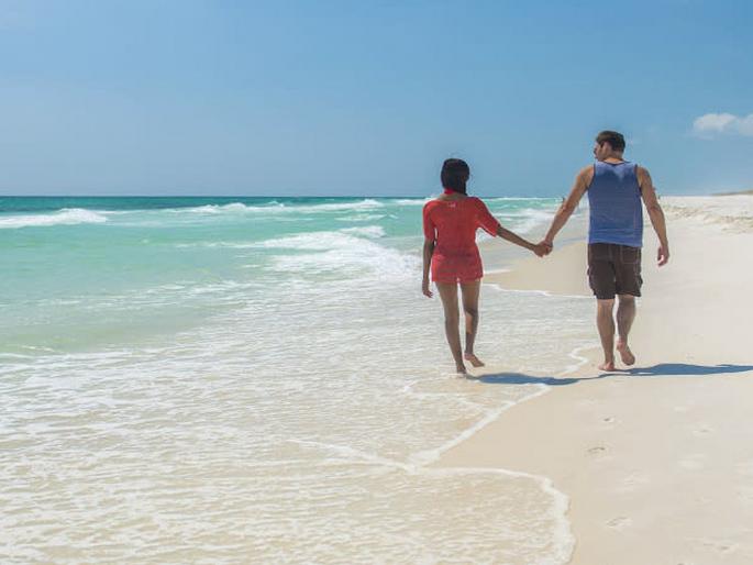 Living in blue space is better for mental health | 'ब्लू स्पेस'मध्ये राहणं आरोग्यासाठी जास्त फायदेशीर, जाणून घ्या काय सांगतो रिसर्च? Living in blue space is better for mental health | 'ब्लू स्पेस'मध्ये राहणं आरोग्यासाठी जास्त फायदेशीर, जाणून घ्या काय सांगतो रिसर्च?