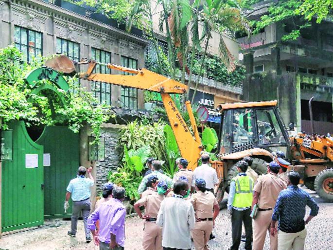 Kangana Ranaut Kalebere in illegal construction case- high court | कंगना रनौत बेकायदा बांधकामप्रकरणी कारवाईत काळेबेरे, BMC ने नियम मोडले Kangana Ranaut Kalebere in illegal construction case- high court | कंगना रनौत बेकायदा बांधकामप्रकरणी कारवाईत काळेबेरे, BMC ने नियम मोडले