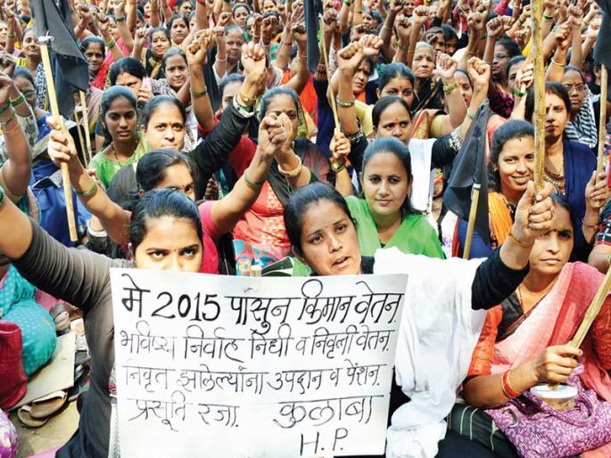 Placing Azad Maidan for pending demands of Municipal Corporation's health care workers | पालिकेच्या आरोग्य सेविकांचे प्रलंबित मागण्यांसाठी आझाद मैदानात धरणे Placing Azad Maidan for pending demands of Municipal Corporation's health care workers | पालिकेच्या आरोग्य सेविकांचे प्रलंबित मागण्यांसाठी आझाद मैदानात धरणे