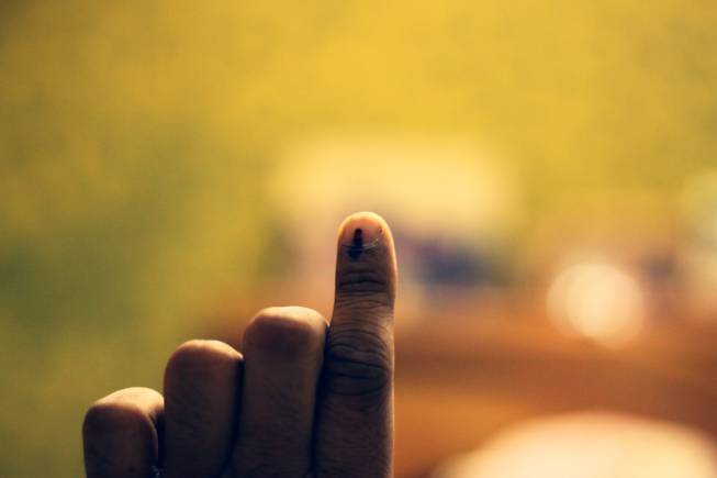 Far away from voting for 35,000 prisoners, prisoners have no right to vote; Decision by Election Commission | ३५ हजार कैदी मतदानापासून दूरच, कैद्यांना मतदानाचा अधिकार नाही; निवडणूक आयोगाचा निर्णय Far away from voting for 35,000 prisoners, prisoners have no right to vote; Decision by Election Commission | ३५ हजार कैदी मतदानापासून दूरच, कैद्यांना मतदानाचा अधिकार नाही; निवडणूक आयोगाचा निर्णय