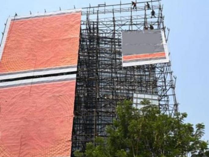 in mumbai animated billboards should be banned demand for social organizations to bmc | अॅनिमेटेड होर्डिंगवर बंदी घालायला हवी; सामाजिक संस्थांची मागणी, हरकतीसांठी आज शेवटचा दिवस in mumbai animated billboards should be banned demand for social organizations to bmc | अॅनिमेटेड होर्डिंगवर बंदी घालायला हवी; सामाजिक संस्थांची मागणी, हरकतीसांठी आज शेवटचा दिवस