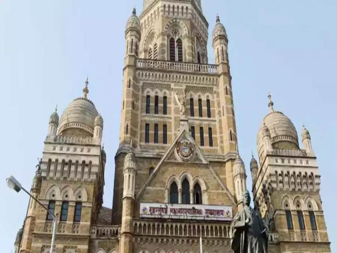 Mobile charging, ATM and sanitary napkins are available here; The municipality will set up smart public toilets | इथे मिळेल मोबाइल चार्जिंग, एटीएम अन् सॅनिटरी नॅपकिन; पालिका उभारणार स्मार्ट सार्वजनिक शौचालये Mobile charging, ATM and sanitary napkins are available here; The municipality will set up smart public toilets | इथे मिळेल मोबाइल चार्जिंग, एटीएम अन् सॅनिटरी नॅपकिन; पालिका उभारणार स्मार्ट सार्वजनिक शौचालये