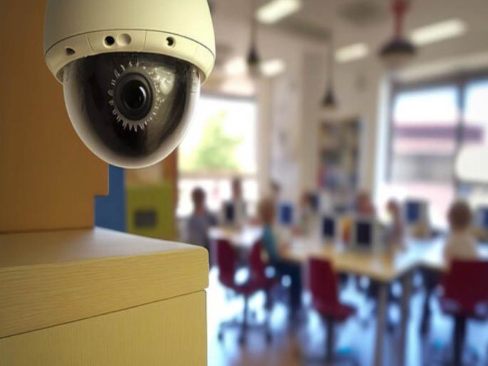 the municipality will install three thousand cctv's in schools It will be operational till the new academic year | पालिका शाळांत बसविणार तीन हजार सीसीटीव्ही; नवीन शैक्षणिक वर्षापर्यंत कार्यान्वित होणार  the municipality will install three thousand cctv's in schools It will be operational till the new academic year | पालिका शाळांत बसविणार तीन हजार सीसीटीव्ही; नवीन शैक्षणिक वर्षापर्यंत कार्यान्वित होणार