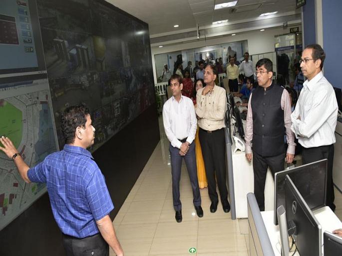 Chief Minister's 'Vision 2030' for the development of Mumbai; Target for 24 hours water supply | मुंबईच्या विकासासाठी मुख्यमंत्र्यांचे ‘व्हिजन २०३०’; २४ तास पाणीपुरवठ्याचे लक्ष्य Chief Minister's 'Vision 2030' for the development of Mumbai; Target for 24 hours water supply | मुंबईच्या विकासासाठी मुख्यमंत्र्यांचे ‘व्हिजन २०३०’; २४ तास पाणीपुरवठ्याचे लक्ष्य