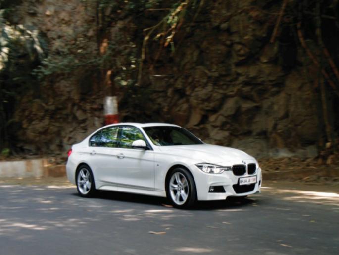 Paid five lakhs and bought a BMW refused to pay the rest | पाच लाख दिले अन् BMW घेतली, उर्वरित पैसे देण्यास टाळाटाळ Paid five lakhs and bought a BMW refused to pay the rest | पाच लाख दिले अन् BMW घेतली, उर्वरित पैसे देण्यास टाळाटाळ