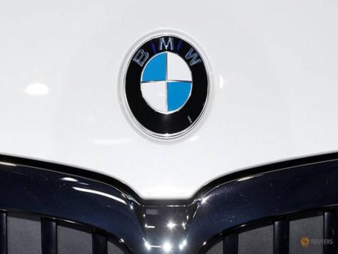 BMW recalled another 1 million diesel cars | बीएमडब्ल्यूच्या कारना लागतेय आग; 10 लाख डिझेल कार माघारी बोलावल्या BMW recalled another 1 million diesel cars | बीएमडब्ल्यूच्या कारना लागतेय आग; 10 लाख डिझेल कार माघारी बोलावल्या