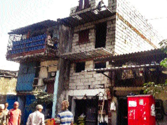 In Meera-Bhairindar, twice the unauthorized constructions in Diwali | मीरा-भार्इंदरमध्ये दिवाळीत अनधिकृत बांधकामांचे डबलबार In Meera-Bhairindar, twice the unauthorized constructions in Diwali | मीरा-भार्इंदरमध्ये दिवाळीत अनधिकृत बांधकामांचे डबलबार