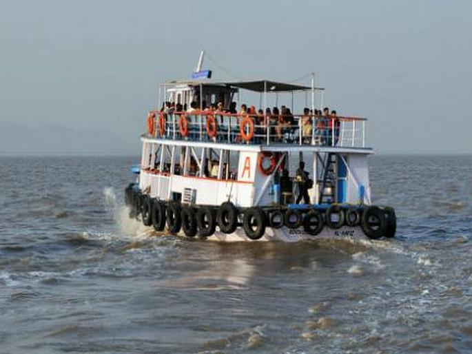 boat suddenly stopped working in sea | 69 प्रवाशांना घेऊन निघालेली लाँच अचानक बंद पडली अन्... boat suddenly stopped working in sea | 69 प्रवाशांना घेऊन निघालेली लाँच अचानक बंद पडली अन्...