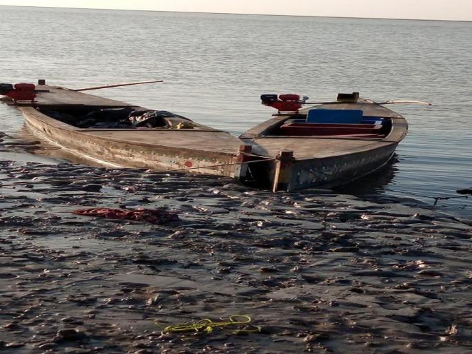 BSF has seized 5 pakistani boats near Gujarat border; Suspected terrorist fatalist | गुजरात सीमेनजीक ५ पाकिस्तानी नौका केल्या जप्त; दहशतवादी घातपाताचा संशय