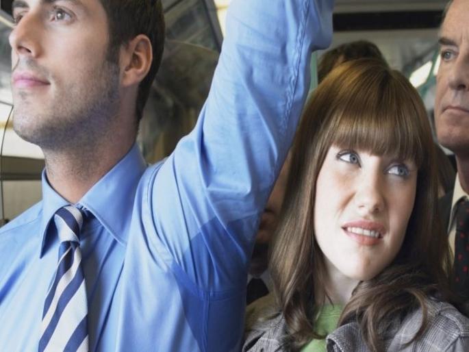 Causes of body odour so these are reasons of the body odour you also know | 'या' कारणांमुळे येते शरीराची दुर्गंधी, कुणी दूर पळण्याआधी व्हा सावध!  