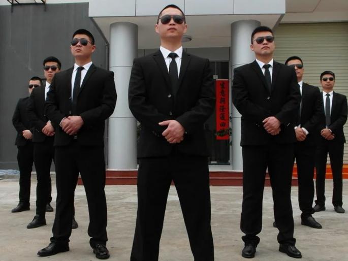 Maharashtra Election 2019: 'Bodyguard' with candidates now; Police Deputy Commissioner's decision on Ghatkopar case | Maharashtra Election 2019 : आता उमेदवारांसोबत ‘बॉडीगार्ड’; घाटकोपर प्रकरणामुळे पोलीस उपायुक्तांचा निर्णय Maharashtra Election 2019: 'Bodyguard' with candidates now; Police Deputy Commissioner's decision on Ghatkopar case | Maharashtra Election 2019 : आता उमेदवारांसोबत ‘बॉडीगार्ड’; घाटकोपर प्रकरणामुळे पोलीस उपायुक्तांचा निर्णय