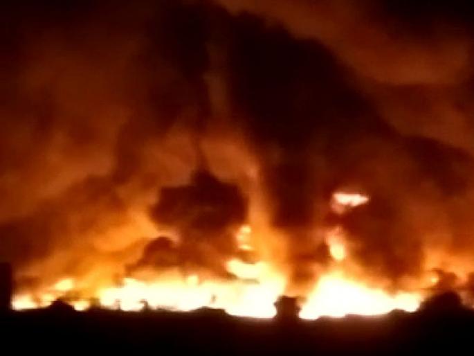 Boiler tank explosion kills two laborers; Four seriously injured! | बॉयलर टँकच्या स्फोटात दोन मजूर ठार; चौघे गंभीर जखमी! Boiler tank explosion kills two laborers; Four seriously injured! | बॉयलर टँकच्या स्फोटात दोन मजूर ठार; चौघे गंभीर जखमी!