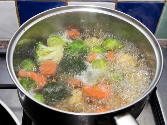 If you want to avoid side effects, never reheat 'this' food | जर दुष्परिणाम टाळायचे असतील तर, कधीही पुन्हा गरम करू नका 'हे' पदार्थ