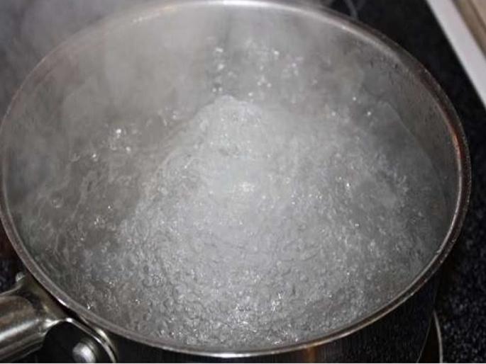 Wife threw hot water on husband out of anger for asking brother-in-law for money back, husband in hospital | Pune: मेहुण्याला पैसे परत मागितल्याच्या रागातून बायकोने नवऱ्यावर फेकले उकळलेले पाणी Wife threw hot water on husband out of anger for asking brother-in-law for money back, husband in hospital | Pune: मेहुण्याला पैसे परत मागितल्याच्या रागातून बायकोने नवऱ्यावर फेकले उकळलेले पाणी