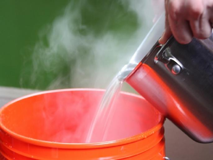 one-and-a-half-year-old boy was drowned in hot water from an immoral relationship pune crime | Pune | धक्कादायक! अनैतिक संबंधातून सव्वा वर्षाच्या चिमुरड्याला गरम पाण्यात बुडवून मारले one-and-a-half-year-old boy was drowned in hot water from an immoral relationship pune crime | Pune | धक्कादायक! अनैतिक संबंधातून सव्वा वर्षाच्या चिमुरड्याला गरम पाण्यात बुडवून मारले