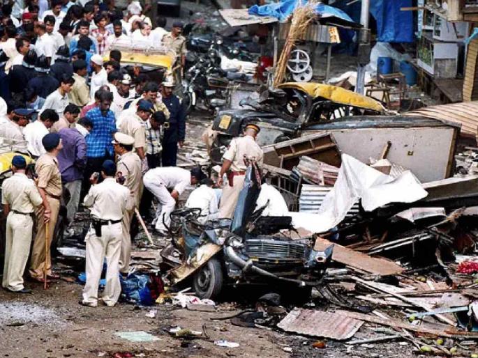 Search for the relatives of the victims of the bomb blast, the decision of the government to compensate the damage | बॉम्बस्फोटातील बळींच्या नातेवाईकांचा शोध सुरू, नुकसान भरपाई देण्यासाठी सरकारचा निर्णय Search for the relatives of the victims of the bomb blast, the decision of the government to compensate the damage | बॉम्बस्फोटातील बळींच्या नातेवाईकांचा शोध सुरू, नुकसान भरपाई देण्यासाठी सरकारचा निर्णय
