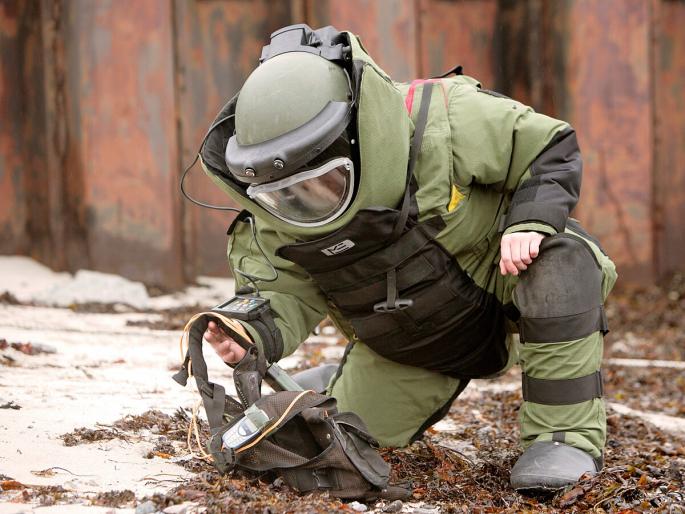 fear hundreds of live bomb still in border villages defused in 6 places citizens return home | धास्ती: सीमावर्ती गावांत अद्याप शेकडो जिवंत बॉम्ब, ६ ठिकाणी केले निष्क्रिय; नागरिक परतले घरी