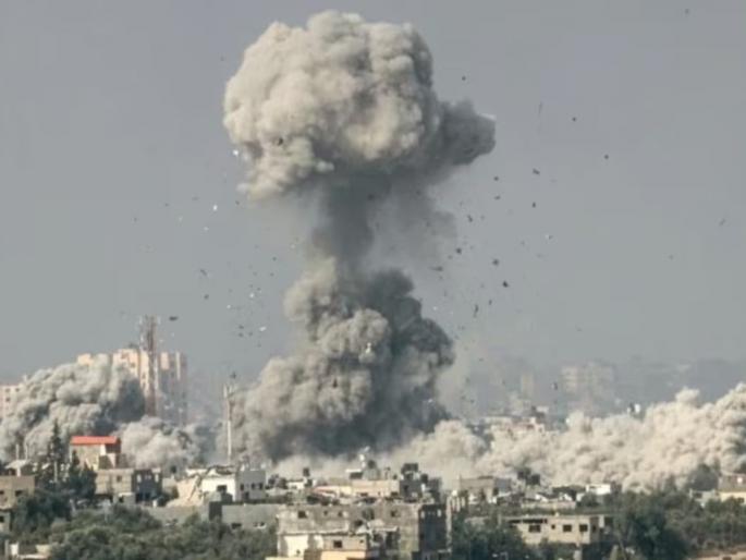 united states air strikes in syria against iran aligned groups | इस्रायल-हमास युद्धात अमेरिका एक्शन मोडमध्ये; सीरियावर फेकले बॉम्ब united states air strikes in syria against iran aligned groups | इस्रायल-हमास युद्धात अमेरिका एक्शन मोडमध्ये; सीरियावर फेकले बॉम्ब