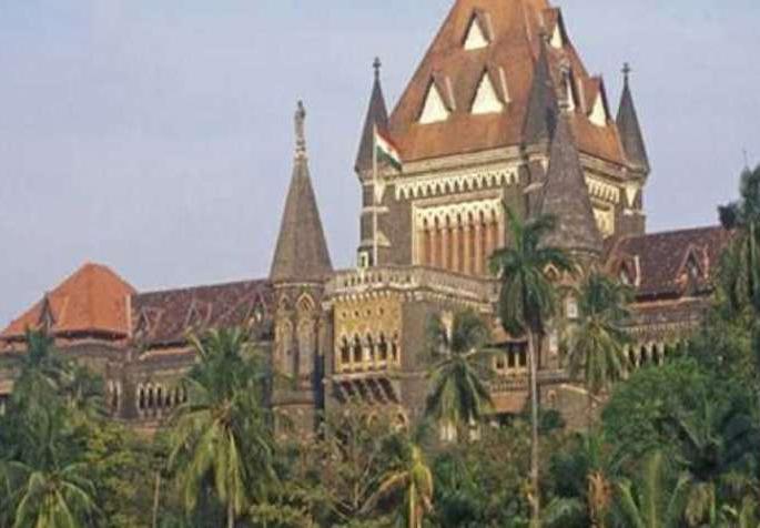 Court relief to students serving in rural areas | ग्रामीण भागात सेवा देणाऱ्या विद्यार्थ्यांना न्यायालयाचा दिलासा