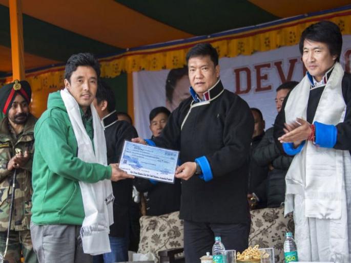 Every family of Bomja Village located in Arunachal Pradesh becomes Crorepati | अरुणाचल प्रदेशातील गावाचं नशीब पालटलं, एका रात्रीत अख्खं गाव झालं करोडपती