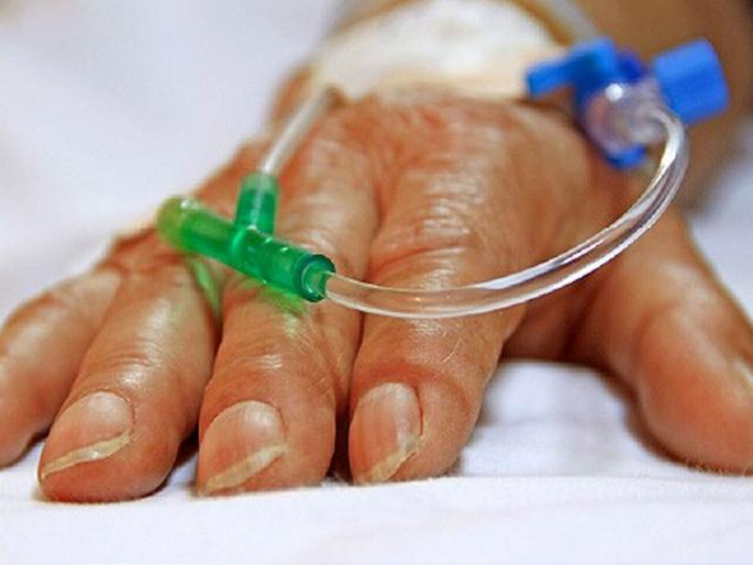 A 39-year-old man has been resuscitated by a bone marrow transplant | बोनमॅरो प्रत्यारोपणामुळे ३९ वर्षीय व्यक्तीला नवसंजीवनी A 39-year-old man has been resuscitated by a bone marrow transplant | बोनमॅरो प्रत्यारोपणामुळे ३९ वर्षीय व्यक्तीला नवसंजीवनी