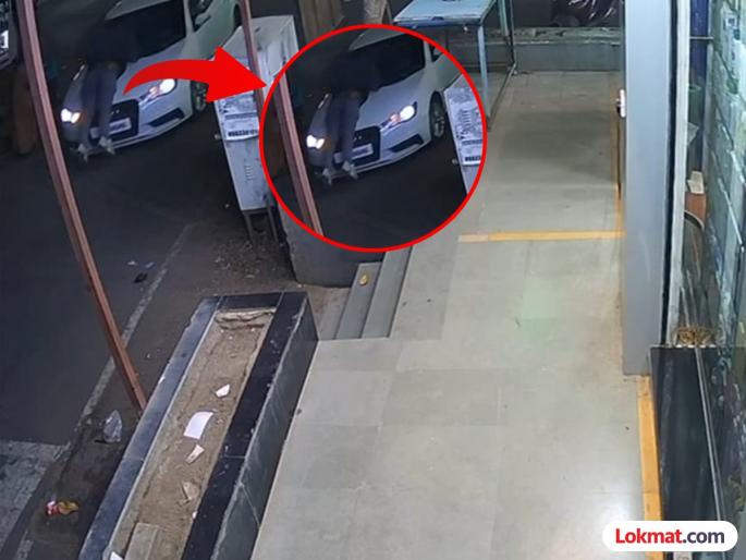 Blood samples were taken from those suspects A case of a young man being thrown from the bonnet of a car in Akurdi | ‘त्या’ संशयितांच्या रक्ताचे नमुने घेतले; आकुर्डीत तरुणाला गाडीच्या बोनेटवरून फिरवल्याचे प्रकरण Blood samples were taken from those suspects A case of a young man being thrown from the bonnet of a car in Akurdi | ‘त्या’ संशयितांच्या रक्ताचे नमुने घेतले; आकुर्डीत तरुणाला गाडीच्या बोनेटवरून फिरवल्याचे प्रकरण