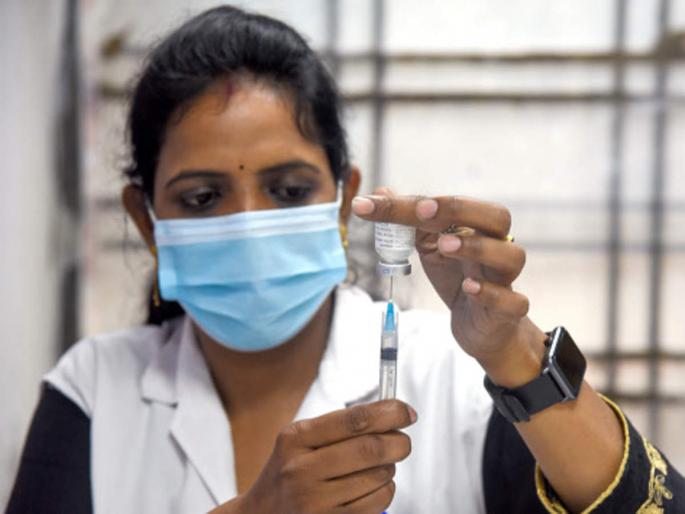 is booster dose required to fight omicron see what doctors says | ओमायक्रॉनच्या पार्श्वभुमीवर लसीच्या बुस्टर डोसची आवश्यकता आहे का? पाहा तज्ज्ञ काय म्हणतायत is booster dose required to fight omicron see what doctors says | ओमायक्रॉनच्या पार्श्वभुमीवर लसीच्या बुस्टर डोसची आवश्यकता आहे का? पाहा तज्ज्ञ काय म्हणतायत