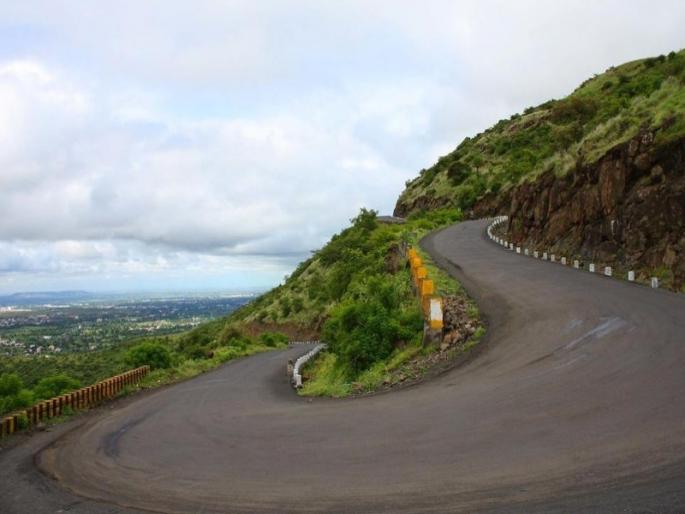 A young man was threatened and robbed at Bopdev Ghat | बोपदेव घाटात तरुणाला धमकावून लुटले A young man was threatened and robbed at Bopdev Ghat | बोपदेव घाटात तरुणाला धमकावून लुटले