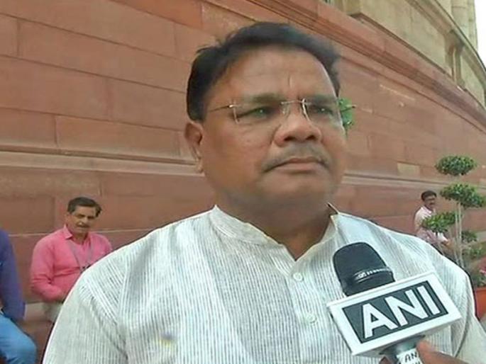 Cong MP demands 'Sindh' be replaced with 'NE' in National Anthem | राष्ट्रगीतामधून सिंध शब्द वगळा, काँग्रेस खासदाराची मागणी Cong MP demands 'Sindh' be replaced with 'NE' in National Anthem | राष्ट्रगीतामधून सिंध शब्द वगळा, काँग्रेस खासदाराची मागणी